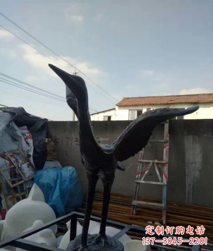 宁波展翅仙鹤铜雕 (2)
