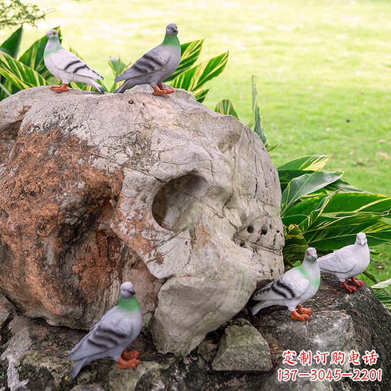 宁波众人托着和平鸽雕塑