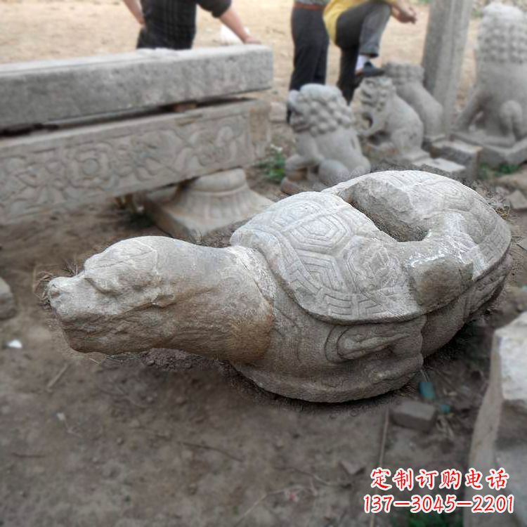 宁波朱雀站在赑屃上的石雕