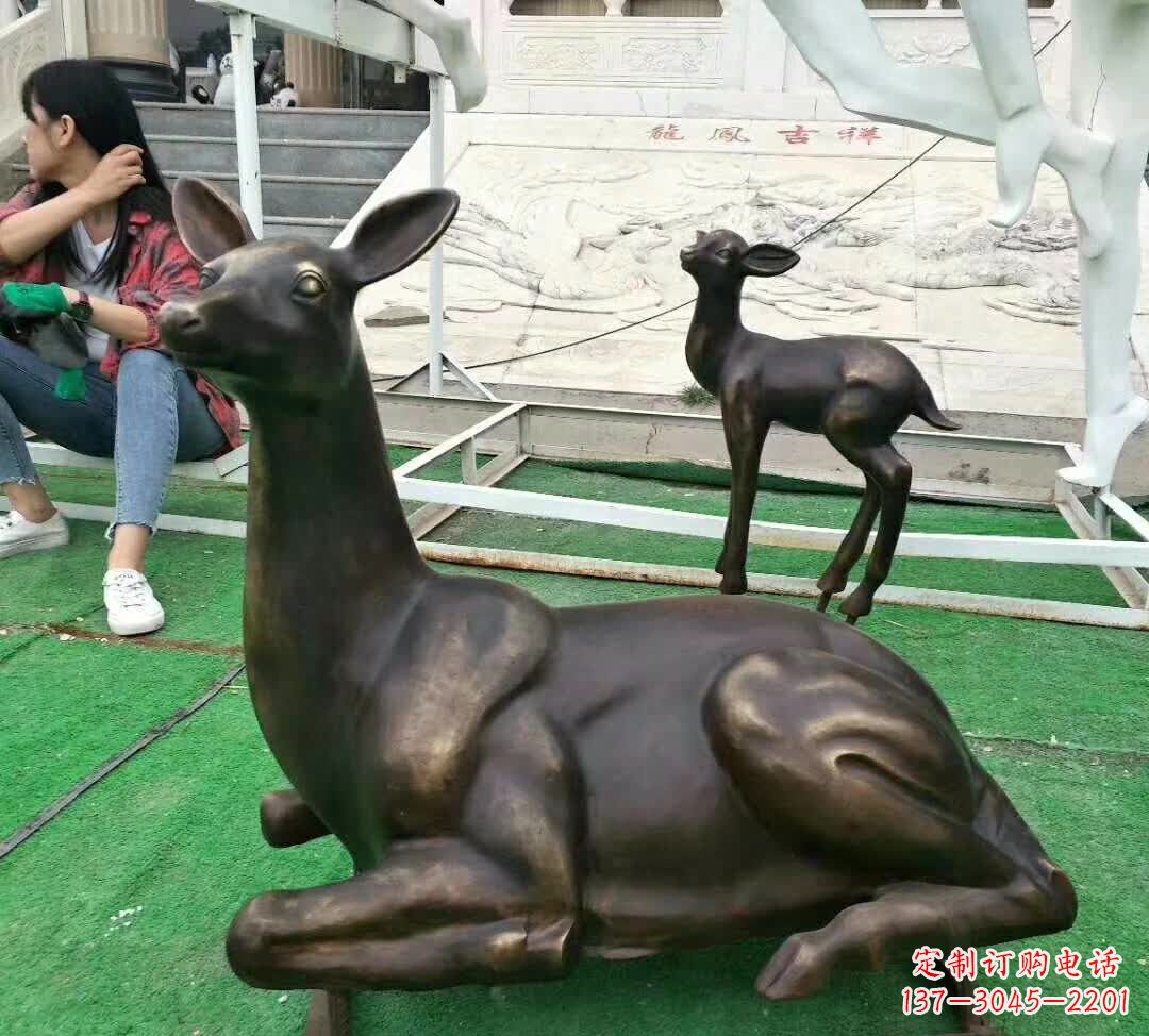 宁波铸铜广场动物鹿雕塑