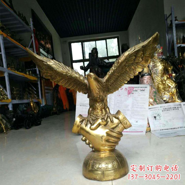 宁波铸铜老鹰雕塑大展宏图