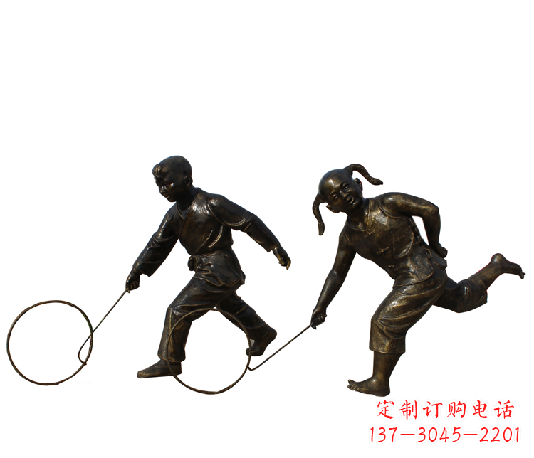 宁波公园滚铁环的儿童铜雕