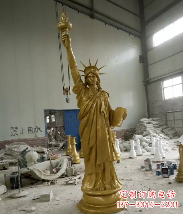宁波自由女神玻璃钢仿铜人物雕塑