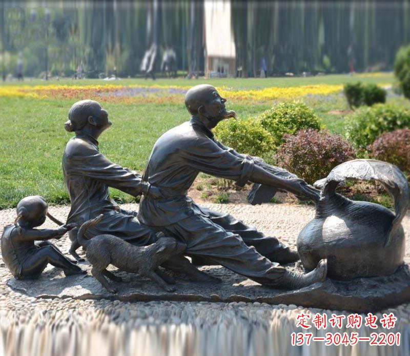 宁波祖孙三人拔萝卜铜雕