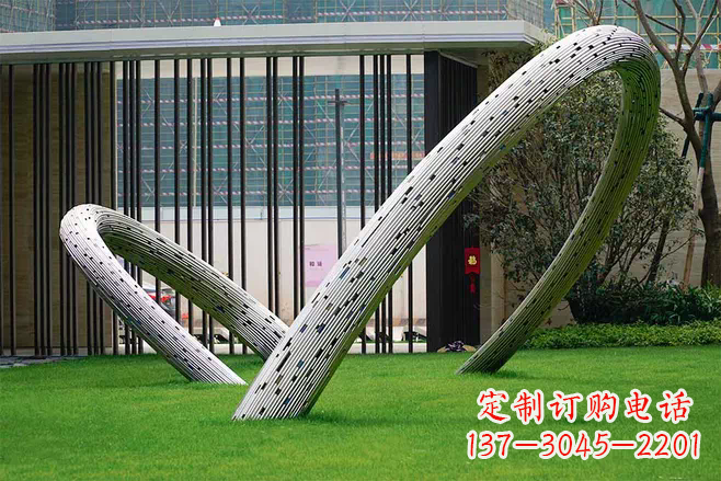 宁波景观雕塑-酒店草坪创意不锈钢圆环景观雕塑